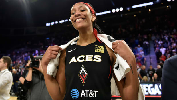 aja_wilson_smiles_after_beating_sparks_in_opener.jpg